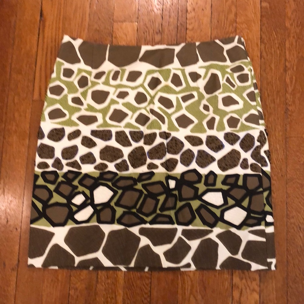 Carlisle Multi Pattered Skirt. Size 8